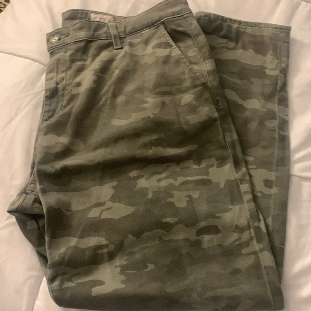 AG The Camden tailored camo cropped pants size 33 - Picture 5 of 5